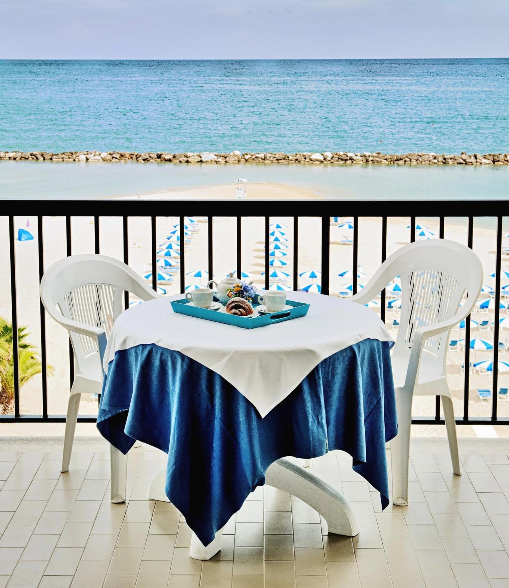 Tourist Residence San Benedetto del Tronto Exterior foto